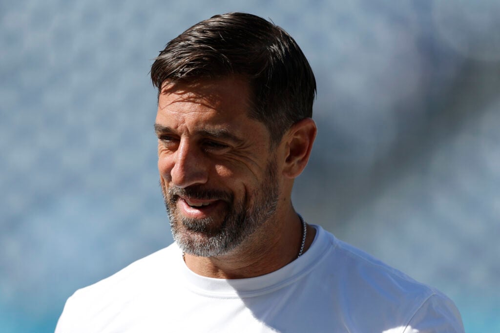 NASHVILLE, TENNESSEE - SEPTEMBER 15: Aaron Rodgers #8 of the New York Jets warms up prior to a game against the Tennessee Titans at Nissan Stadium on September 15, 2024 in Nashville, Tennessee.