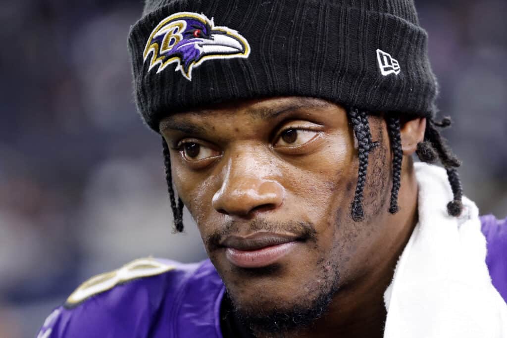 ARLINGTON, TEXAS - SEPTEMBER 22: Quarterback Lamar Jackson #8 of the Baltimore Ravens leaves the field after a win against the Dallas Cowboys at AT&T Stadium on September 22, 2024 in Arlington, Texas.