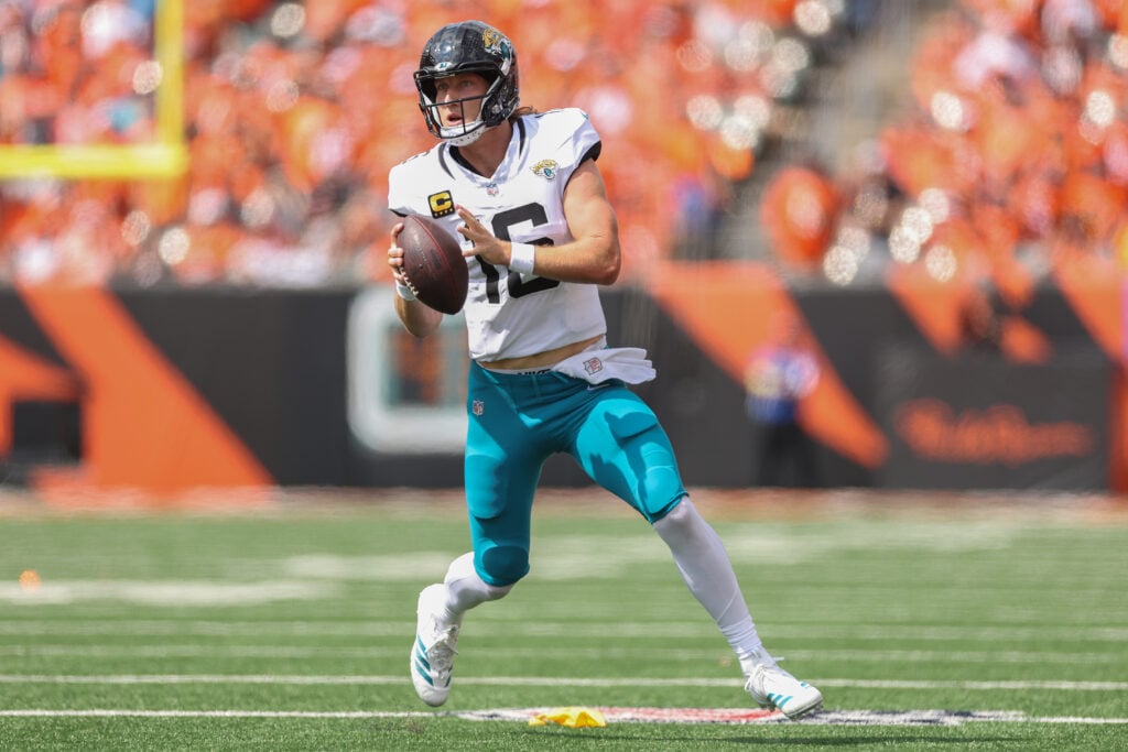 CINCINNATI, OHIO - SEPTEMBER 14: Trevor Lawrence #16 of the Jacksonville Jaguars looks to pass during the second half of the game against the Cincinnati Bengals at Paycor Stadium on September 14, 2025 in Cincinnati, Ohio.